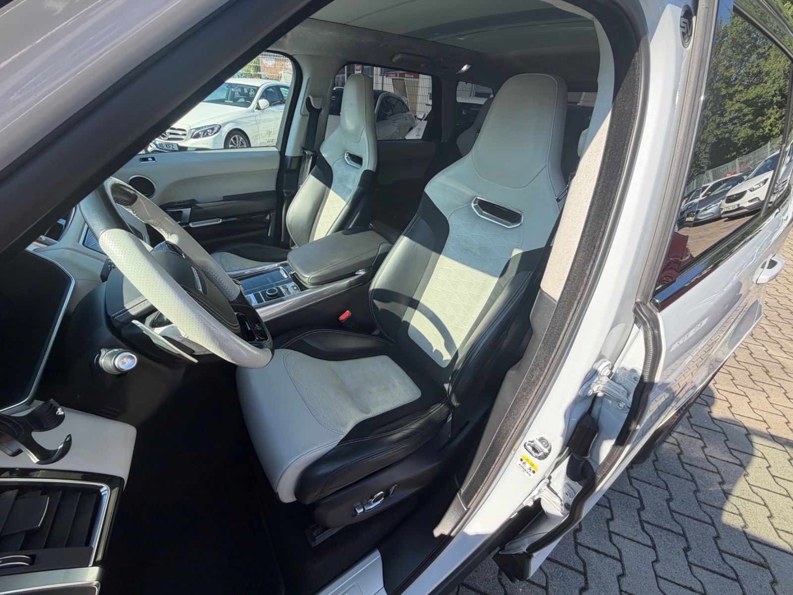 Land Rover Range Rover Sport SVR AHK Standheizung foto 9