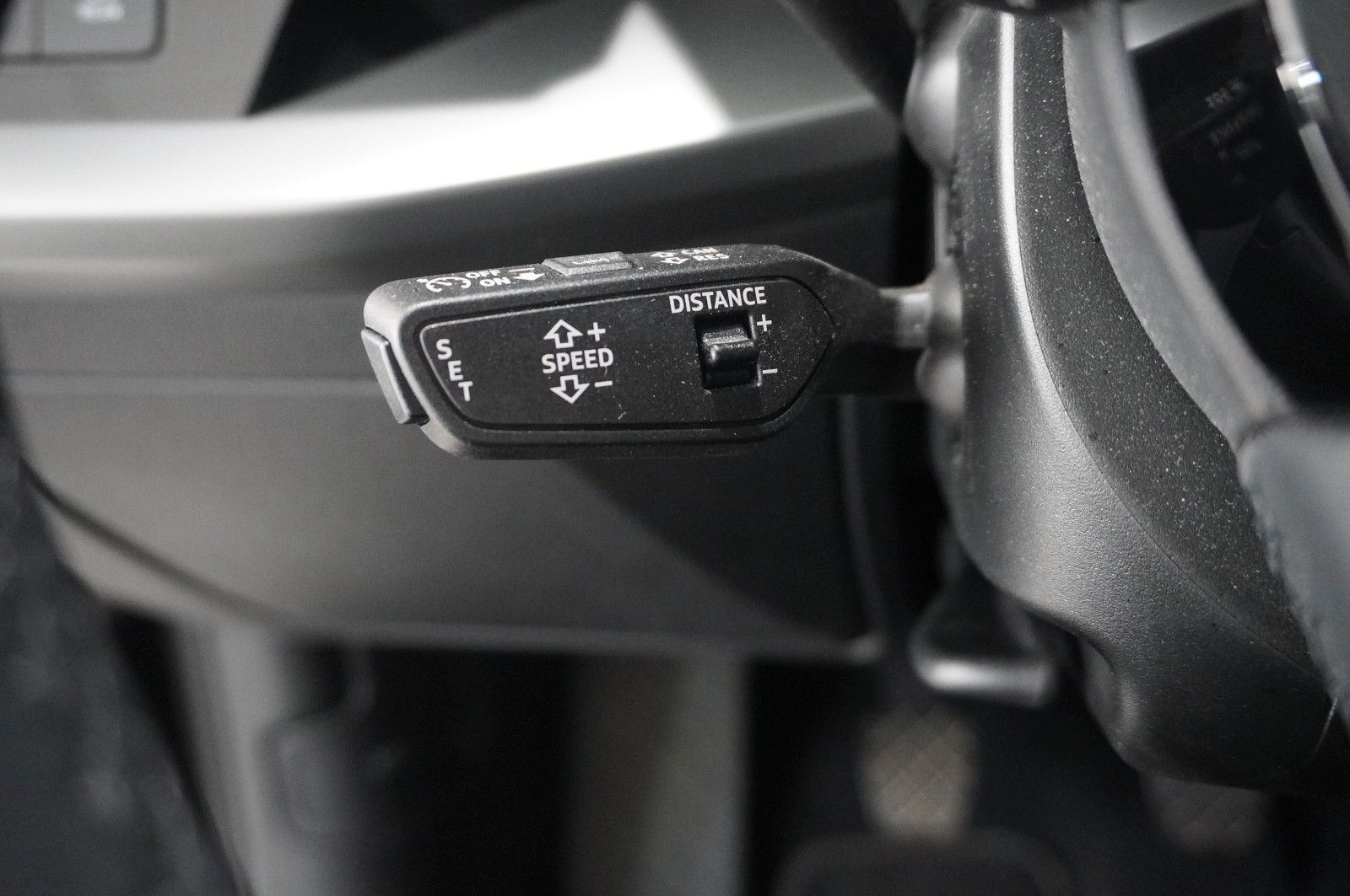 Fahrzeugabbildung Audi A3 Sportback 35 TFSI ADVANCED NAVI/LED/SPORT/DAB