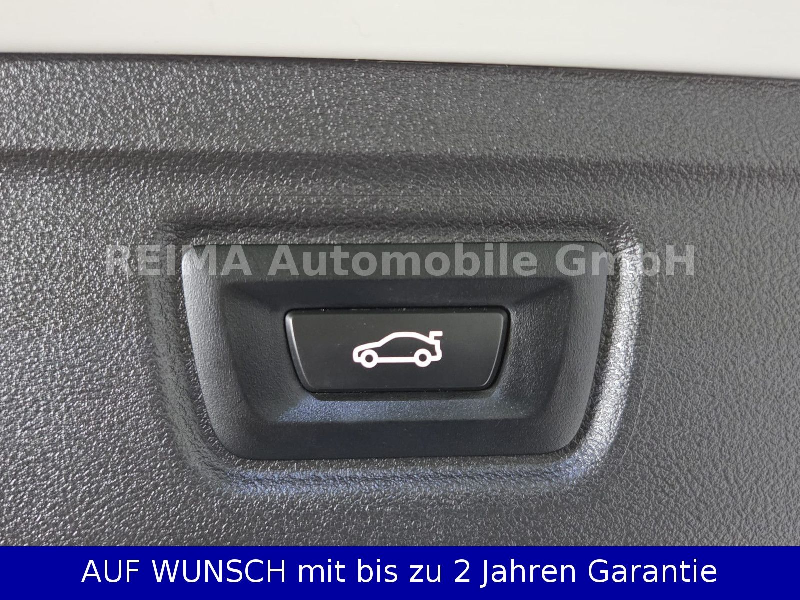 Fahrzeugabbildung BMW 320e Touring xDrive M Sport, LED, HUD