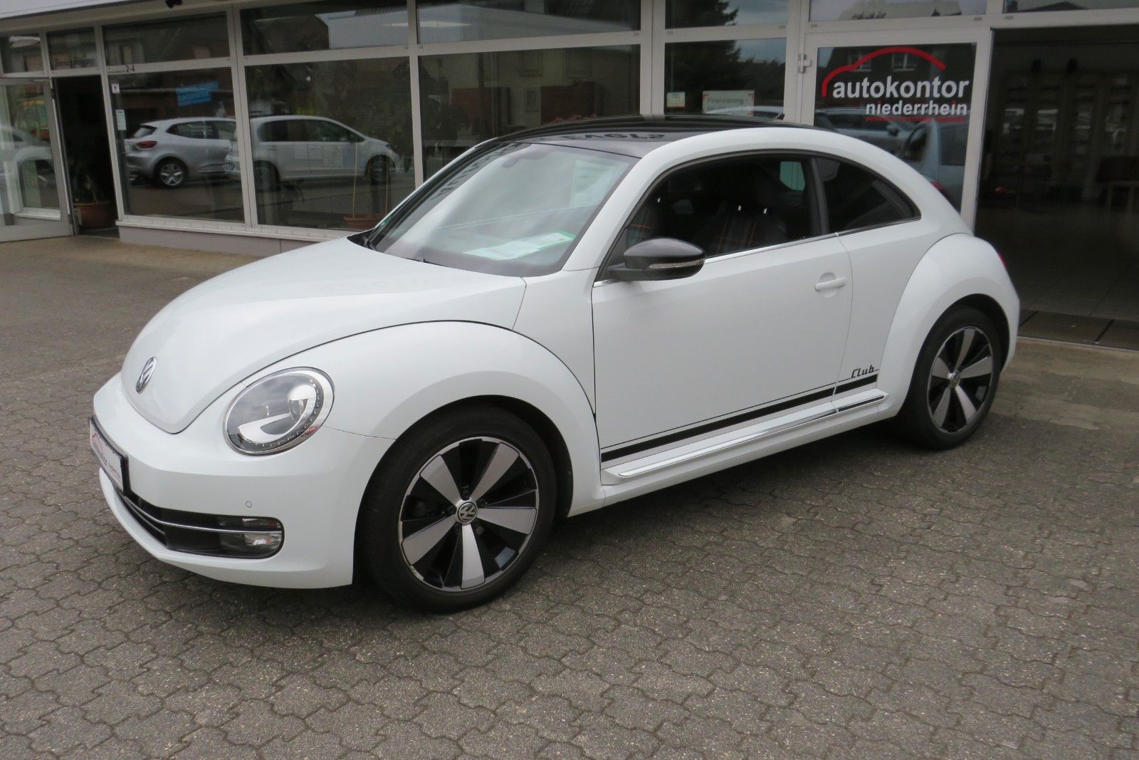Fahrzeugabbildung Volkswagen Beetle Lim. Club XENON NAVI APP-CONNECT PDC 18`