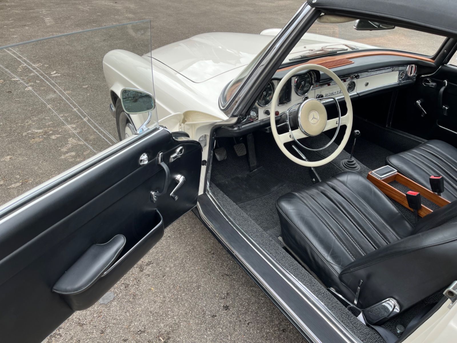 MERCEDES-BENZ 230 10