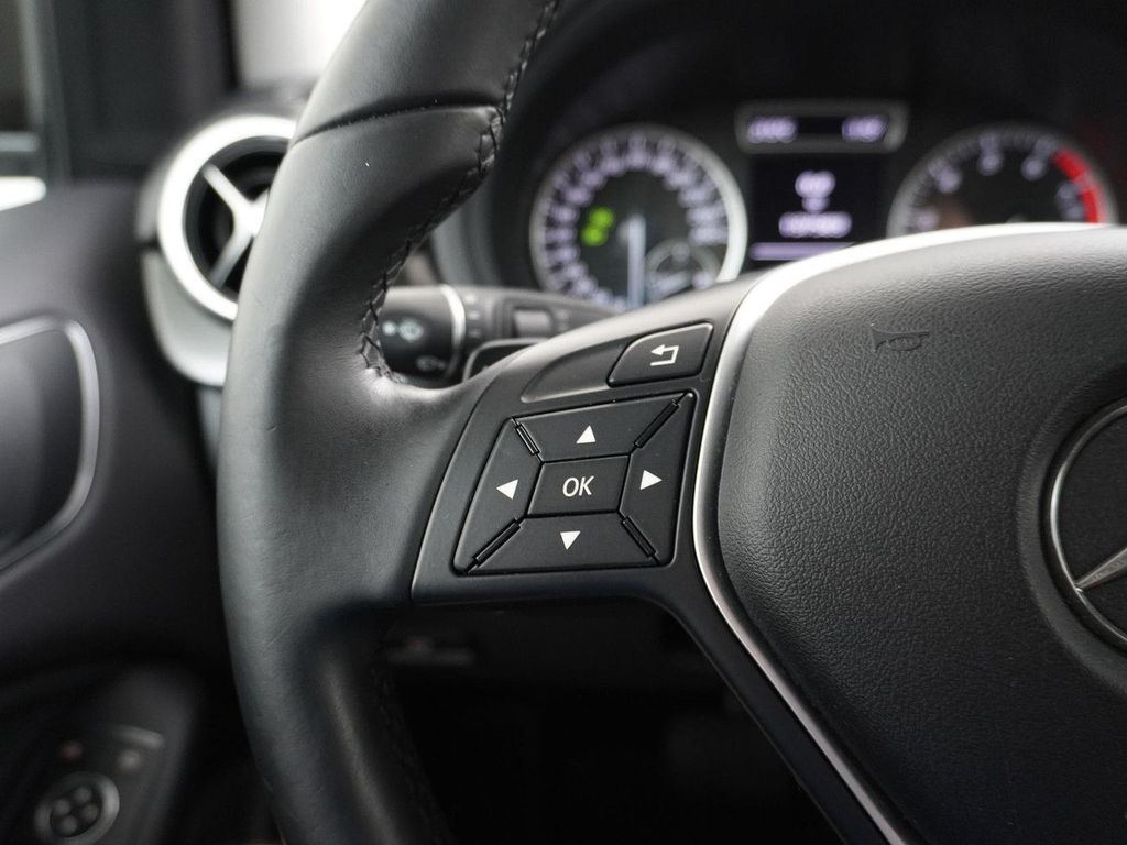 Mercedes-Benz B 180 Ambition