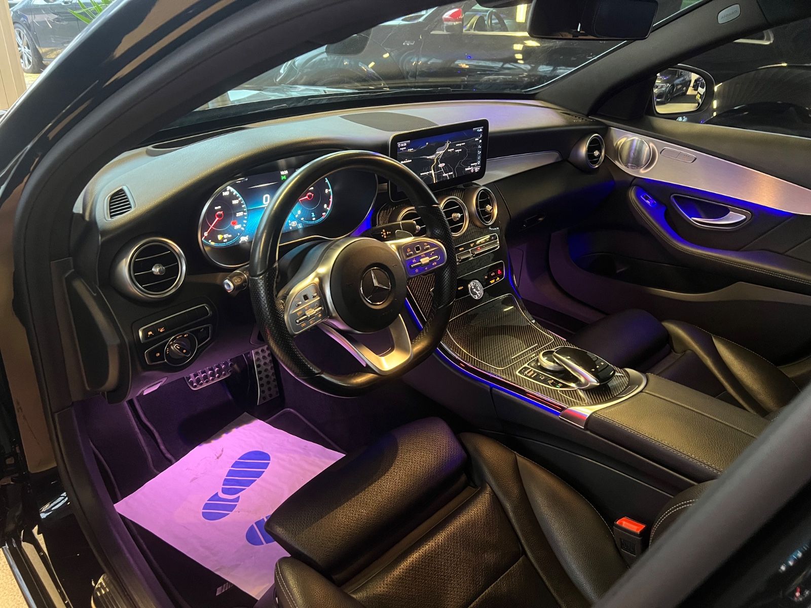 Fahrzeugabbildung Mercedes-Benz C 300 d Lim. AMG LINE DIGITALTACHO*HEADUP*CARBON