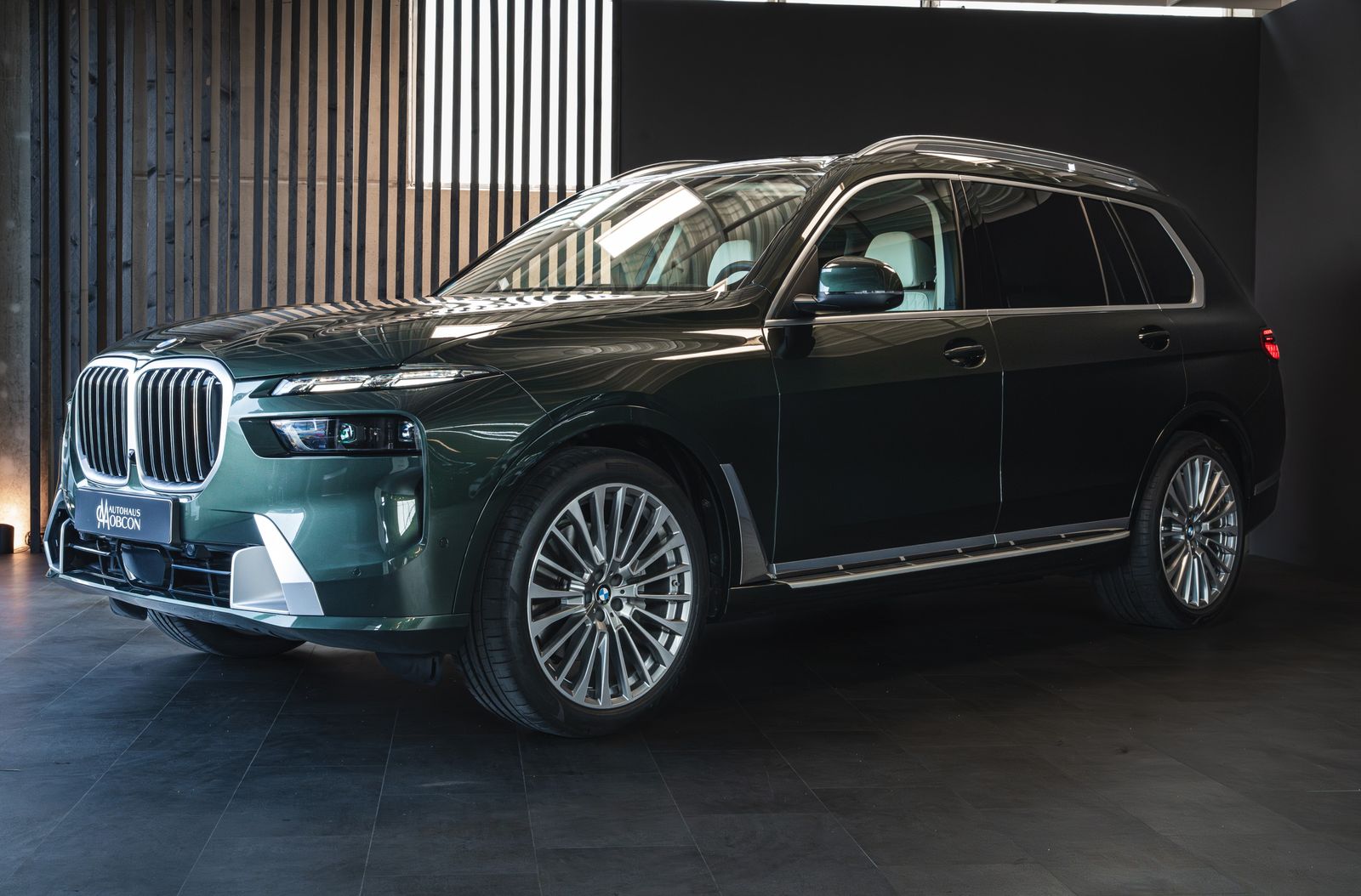 BMW X7 xDrive40d | B&W | ICONIC GLOW | EXKLUSIV  imagem 3