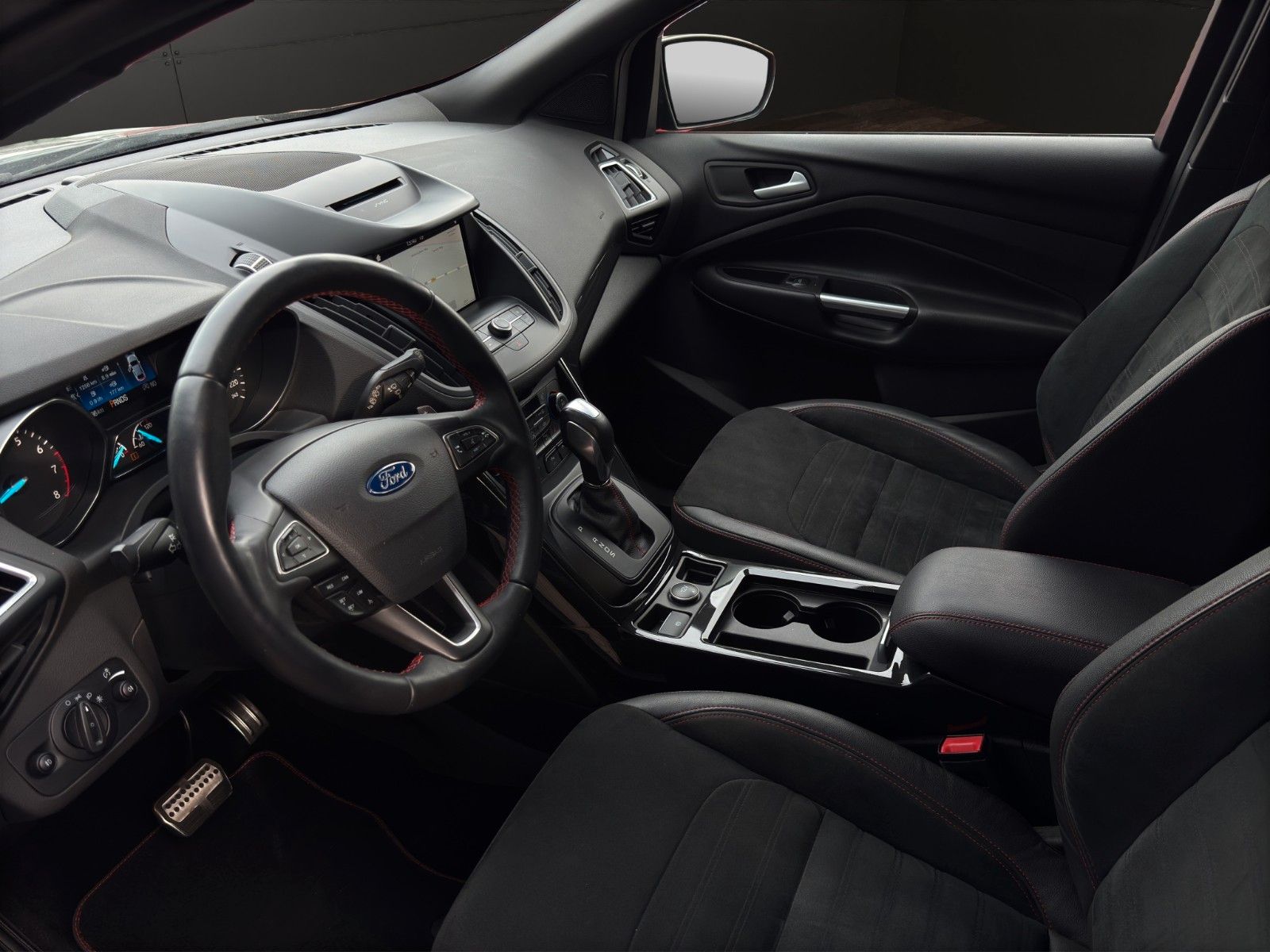 Fahrzeugabbildung Ford Kuga ST-Line AWD *AHK*Carplay*Kamera*Bi-Xen*Navi