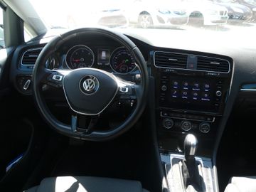 Volkswagen Golf - 12