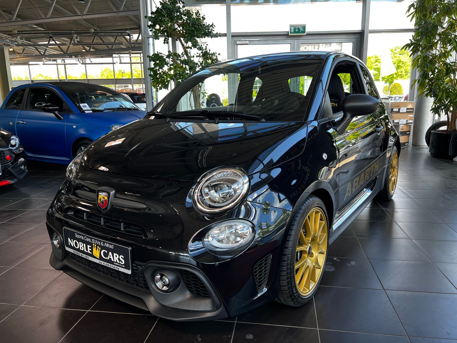 Fahrzeugabbildung Abarth 695 75 Anniversario BEATS Full Link KLIMA NAVI