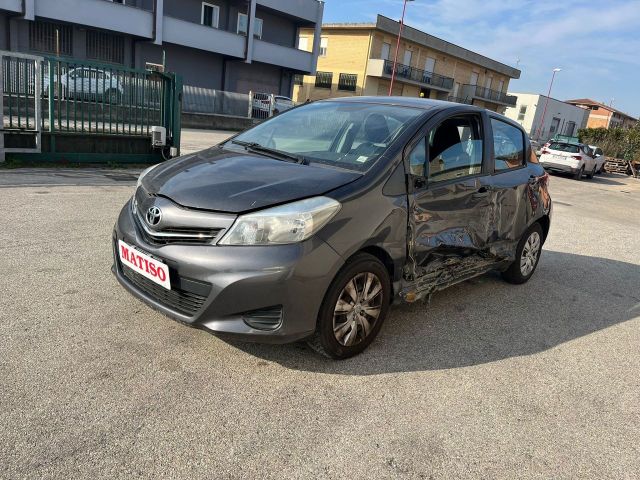 Toyota TOYOTA YARIS 1.0 5p Lounge INCIDENTATA