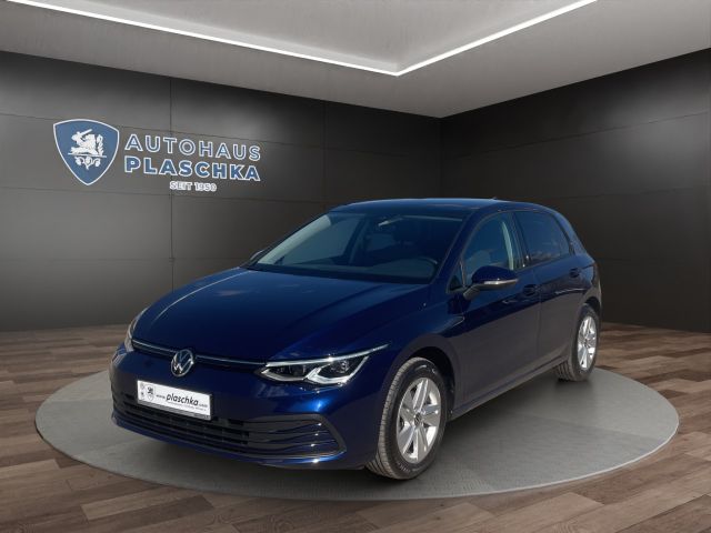 Volkswagen Golf VIII 1.5 TSI Life LED+PDC+PANO+APP Klima