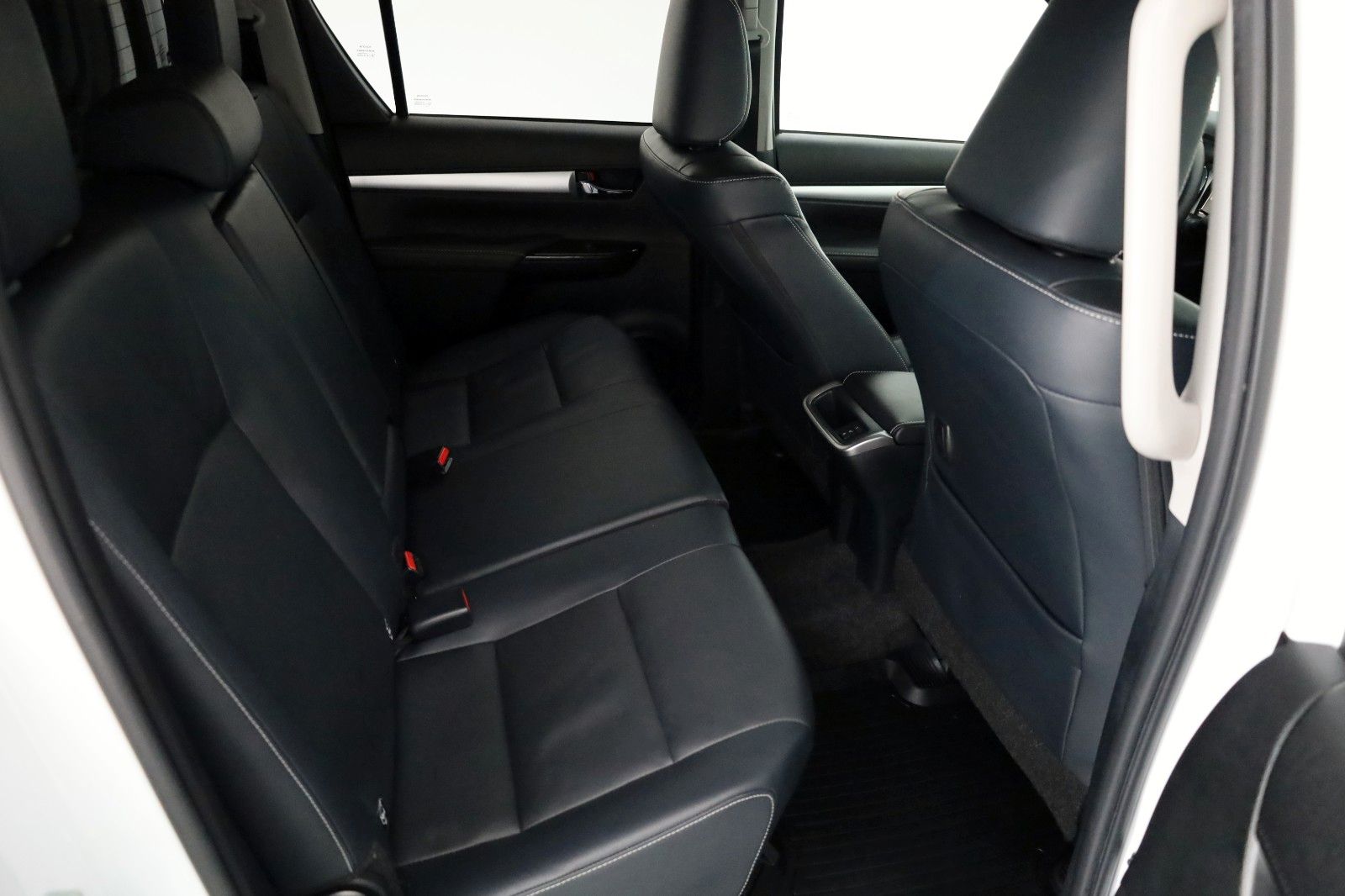 Fahrzeugabbildung Toyota Hilux 2.8 Executive,Leder,Navi, HardTop,LED,Kam.
