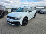 Volkswagen Tiguan Highline R line 4Motion DSG ACC LED NAVI - VW Tiguan Gebrauchtwagen in Freiburg
