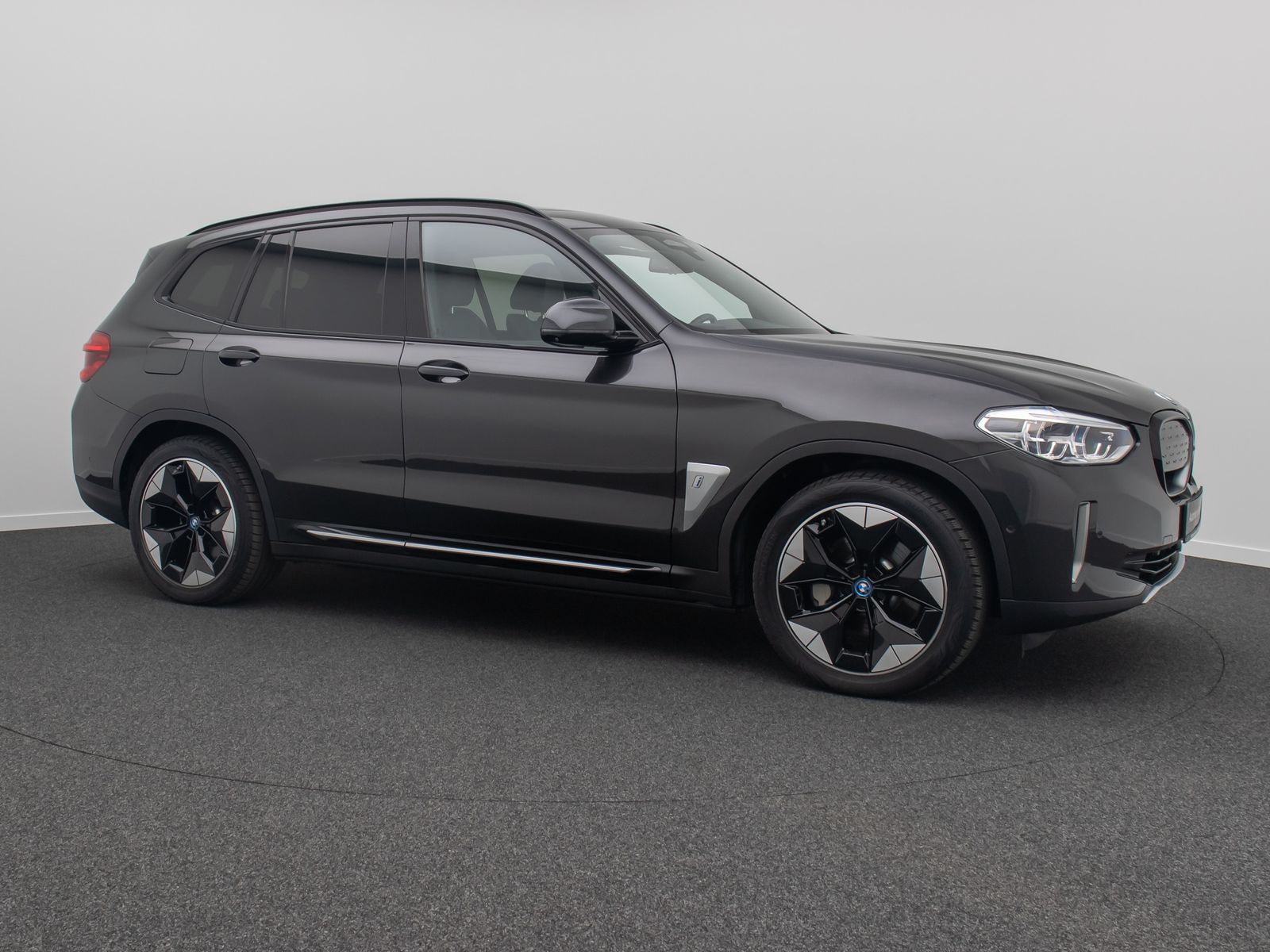 Fahrzeugabbildung BMW iX3 Impressive 360°Panorama HUD DAB H/K Sport