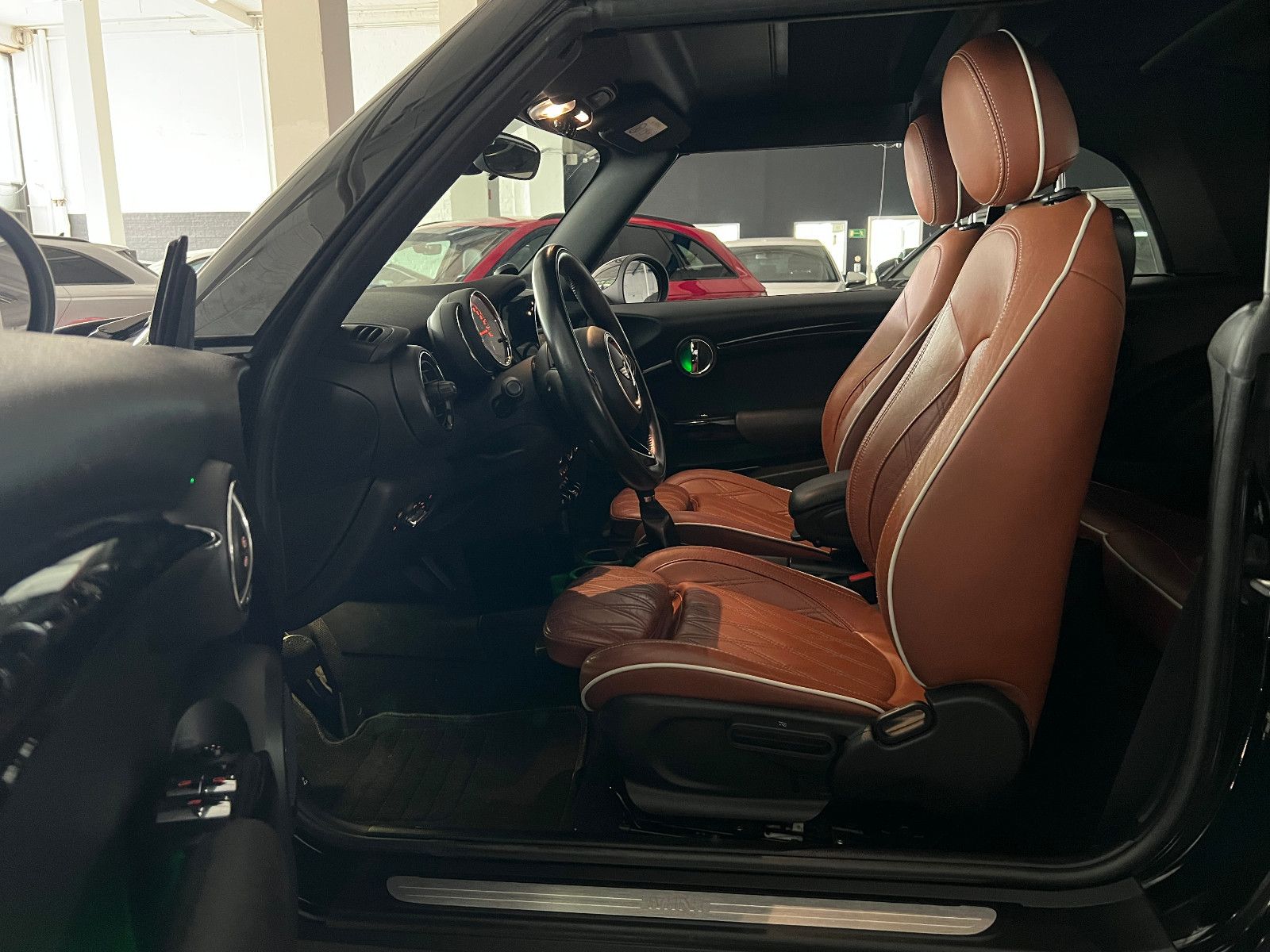 Fahrzeugabbildung MINI Cooper CABRIO AUTOMATIK NAVI LED LEDER CHESTER