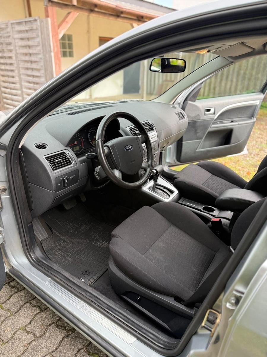 Ford Mondeo 2004 — photo 5