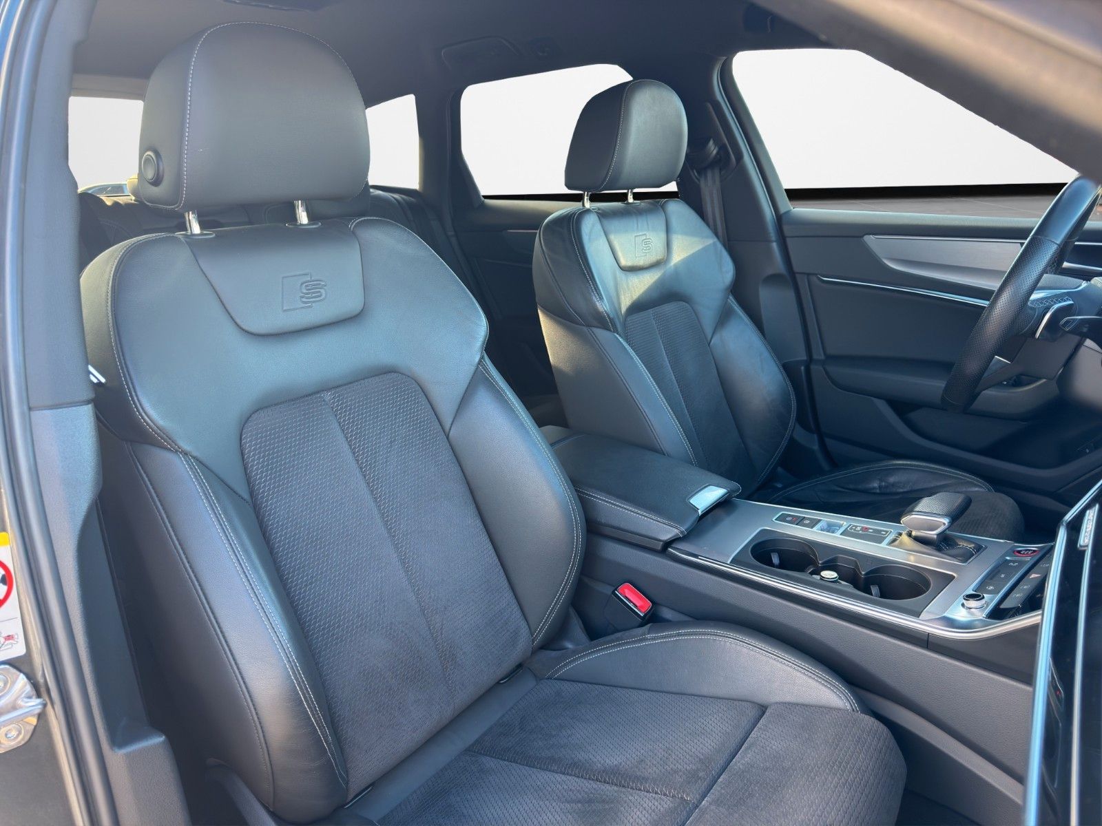 Fahrzeugabbildung Audi S6 AVANT MATRIX LED AHK KAM 20" MEMORY