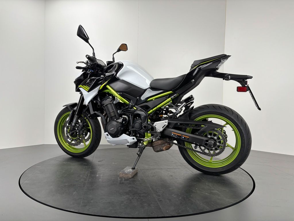 Fahrzeugabbildung Kawasaki Z900 *TOP-ZUSTAND *SERVICE NEU