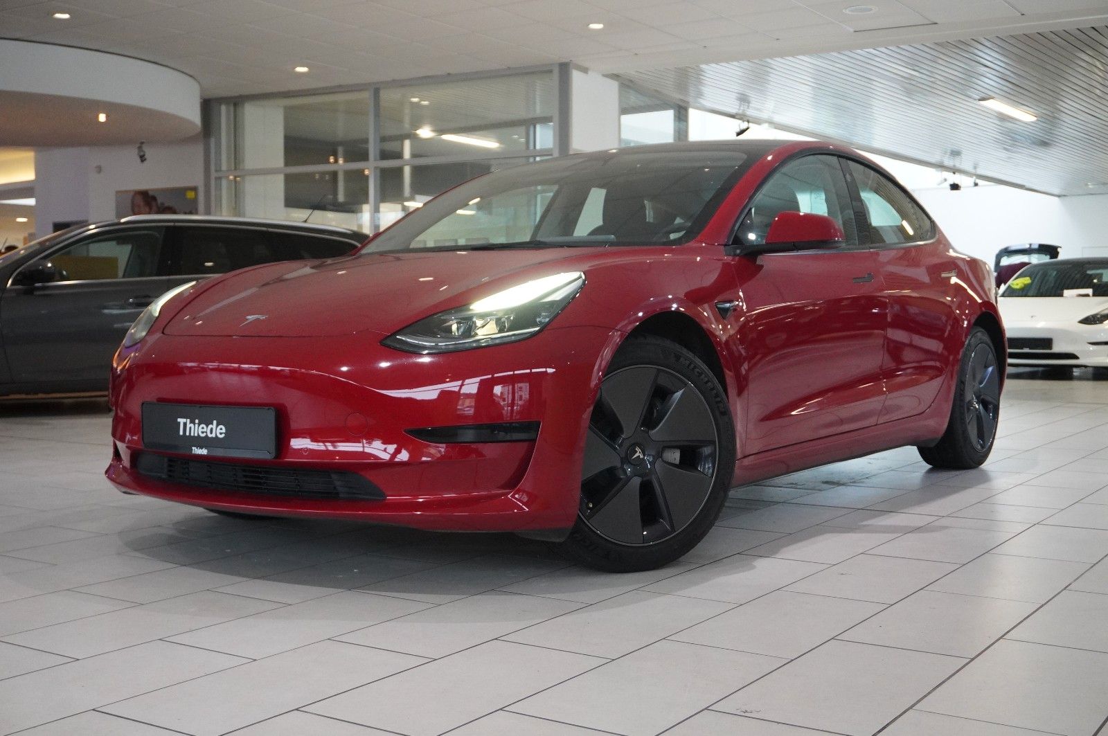 Fahrzeugabbildung Tesla Model 3 Standard Range Plus NAVI/KAMERA/DAB/PANO