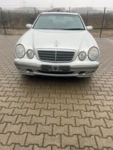 Mercedes-Benz Mercedes e200 - gebrauchte Mercedes-Benz E 200 aus dem Jahr 1999