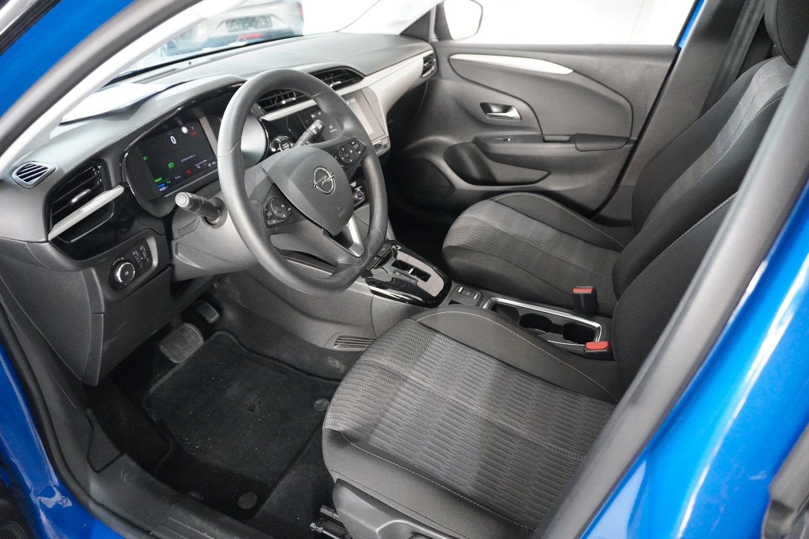 Fahrzeugabbildung Opel Corsa-e F EDITION 7KW NAVI/VIRT/TEMP/DAB/WÄRMEP.