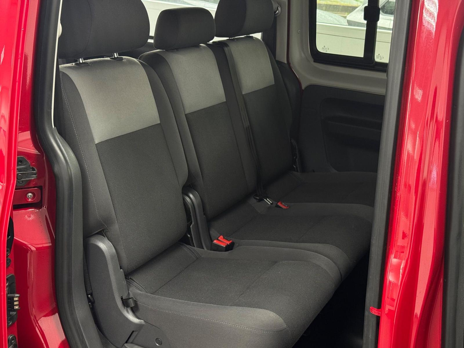 Volkswagen Caddy Maxi 2.0 TDI Rollstuhlgerecht-Rampe 