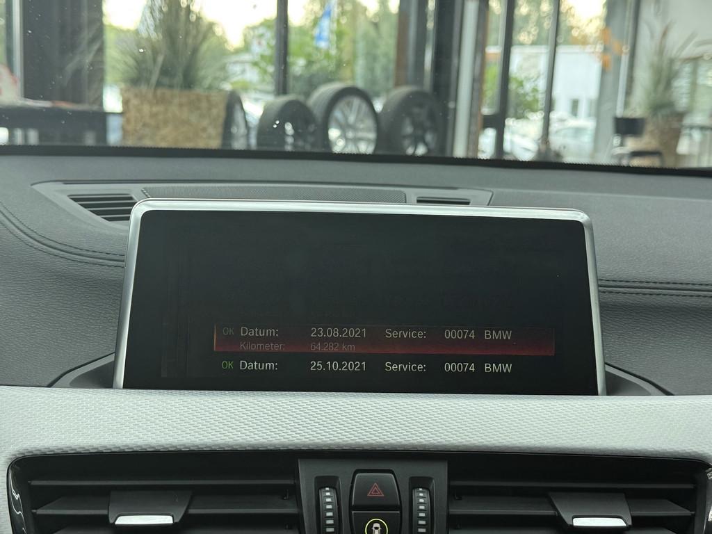 BMW X2 18iA sDrive M Sport, LED, Pano, HUD, Kamera