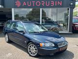 Volvo V70 Kombi 2.5 T Summum MEMORY/LEDER/AUTO/DSTC - Volvo V70 mit Benzin-Antrieb: Kombi