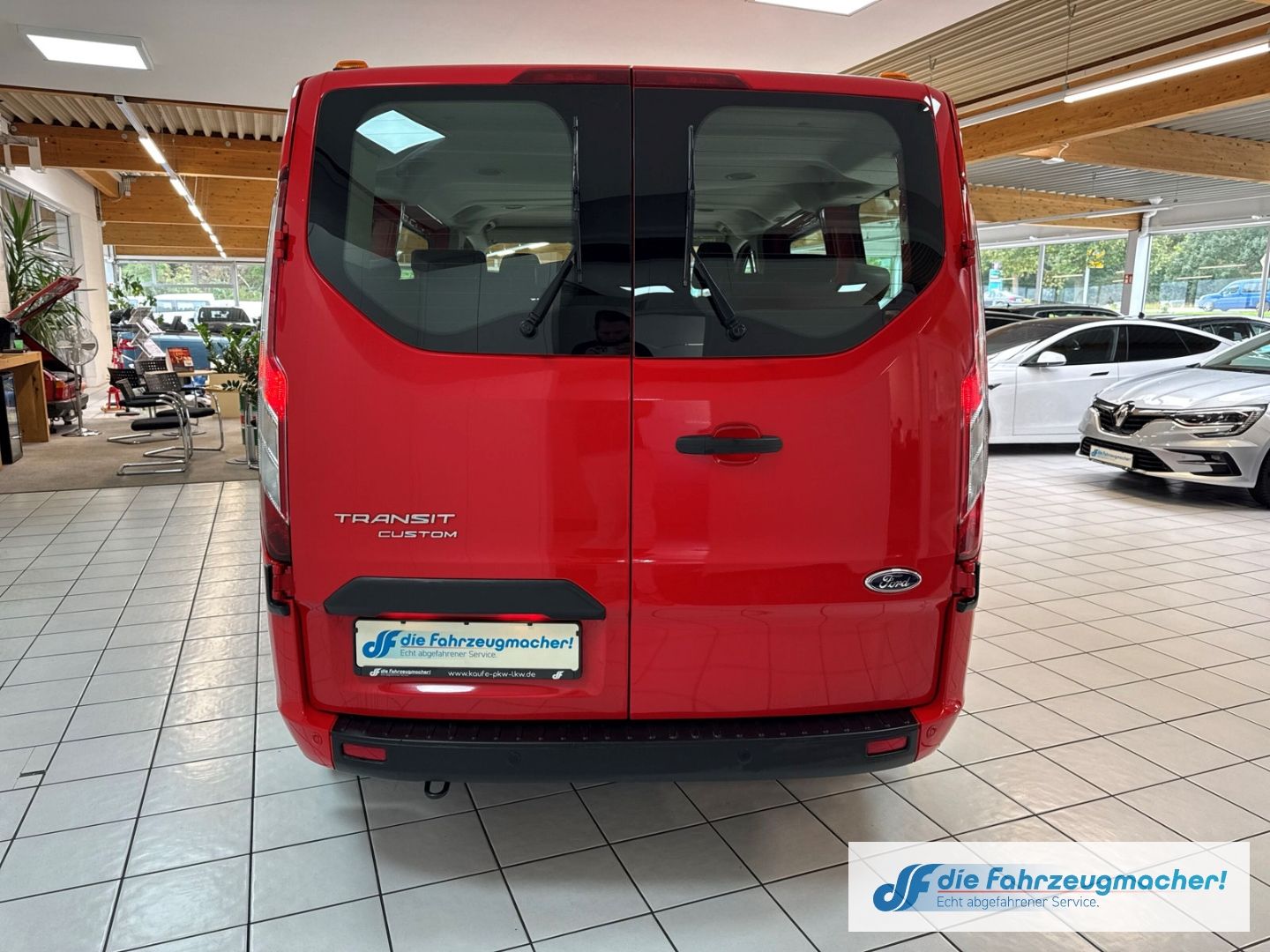 Fahrzeugabbildung Ford Transit Custom Tourneo 320 L1 Trend 2.0 TDCi Dyn