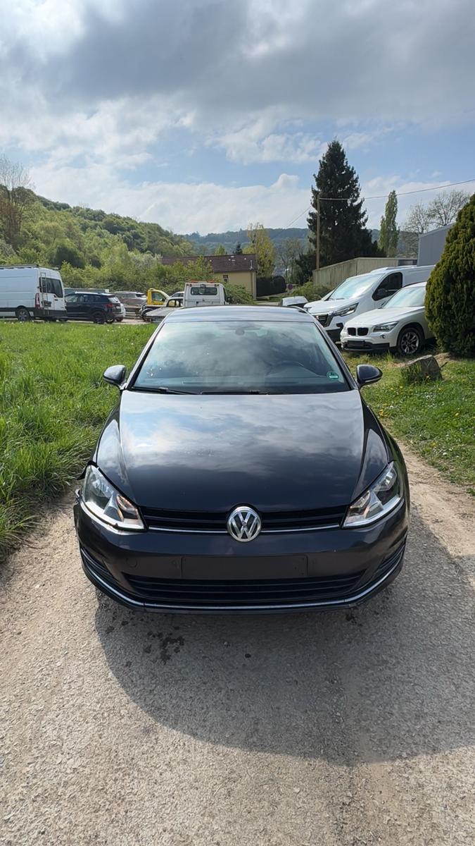 Volkswagen Golf VII Lim. Lounge BMT