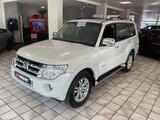 Mitsubishi Pajero 3.2 DI-D Edition 30 - Mitsubishi Pajero mit Diesel-Antrieb: Leder, Geländewagen, Automatik