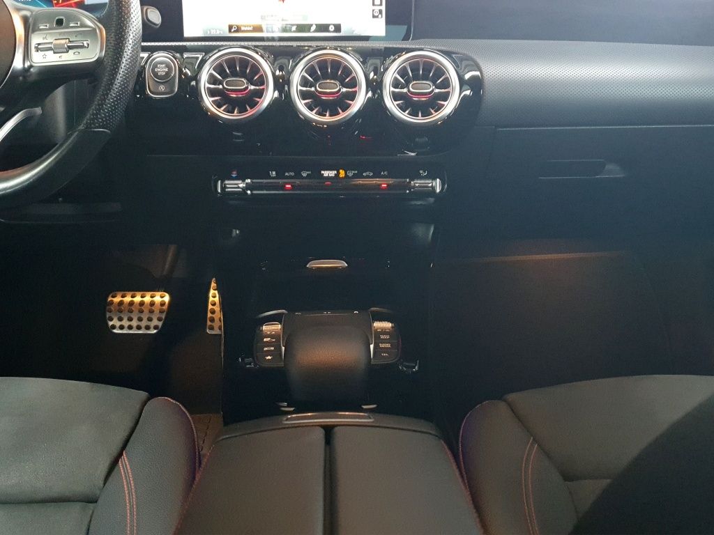Fahrzeugabbildung Mercedes-Benz A 250 Kompaktlimousine AMG*Night*Kamera*LED