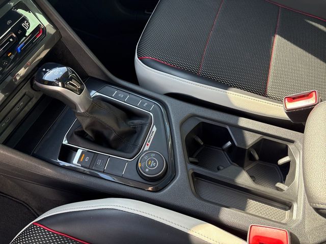 Tiguan 2.0 TDI DSG Urban Sport 4M LED+PANO+KAM+A