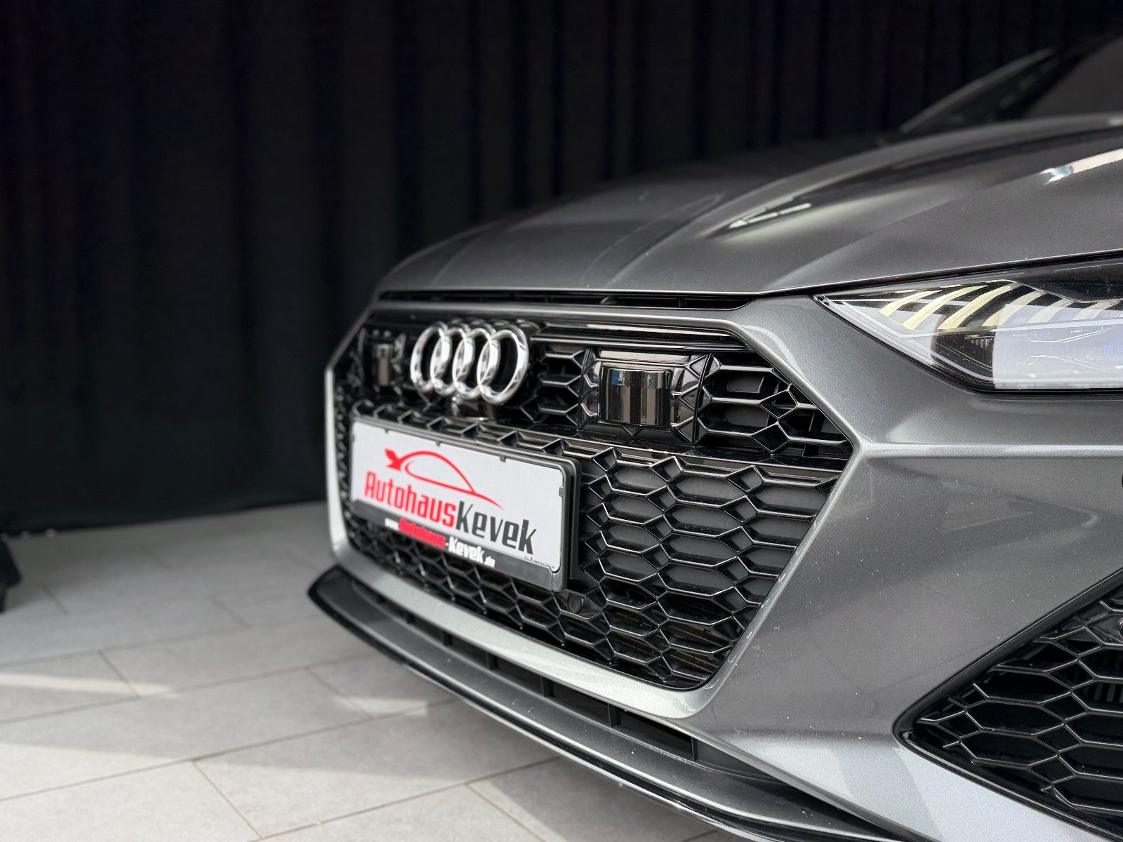 Fahrzeugabbildung Audi RS6 Avant 4.0 TFSI quattro |KERAMIK|B/O