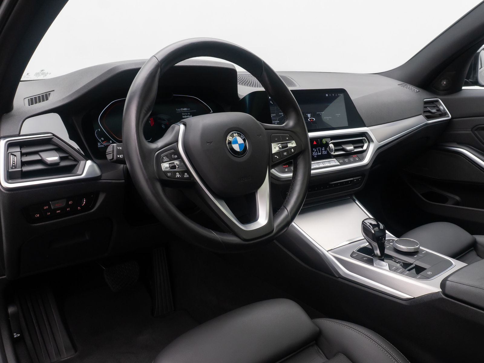 Fahrzeugabbildung BMW 320d ACC Alarm HUD DAB H/K Panoram Sportsitz 19"