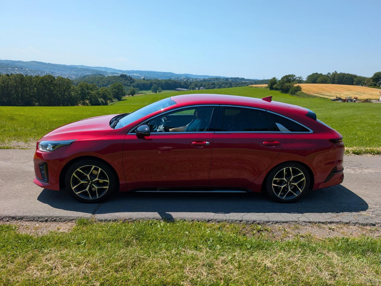 Kia KIA ProCeed CRDi 136PS JBL Navi AHK Garantie