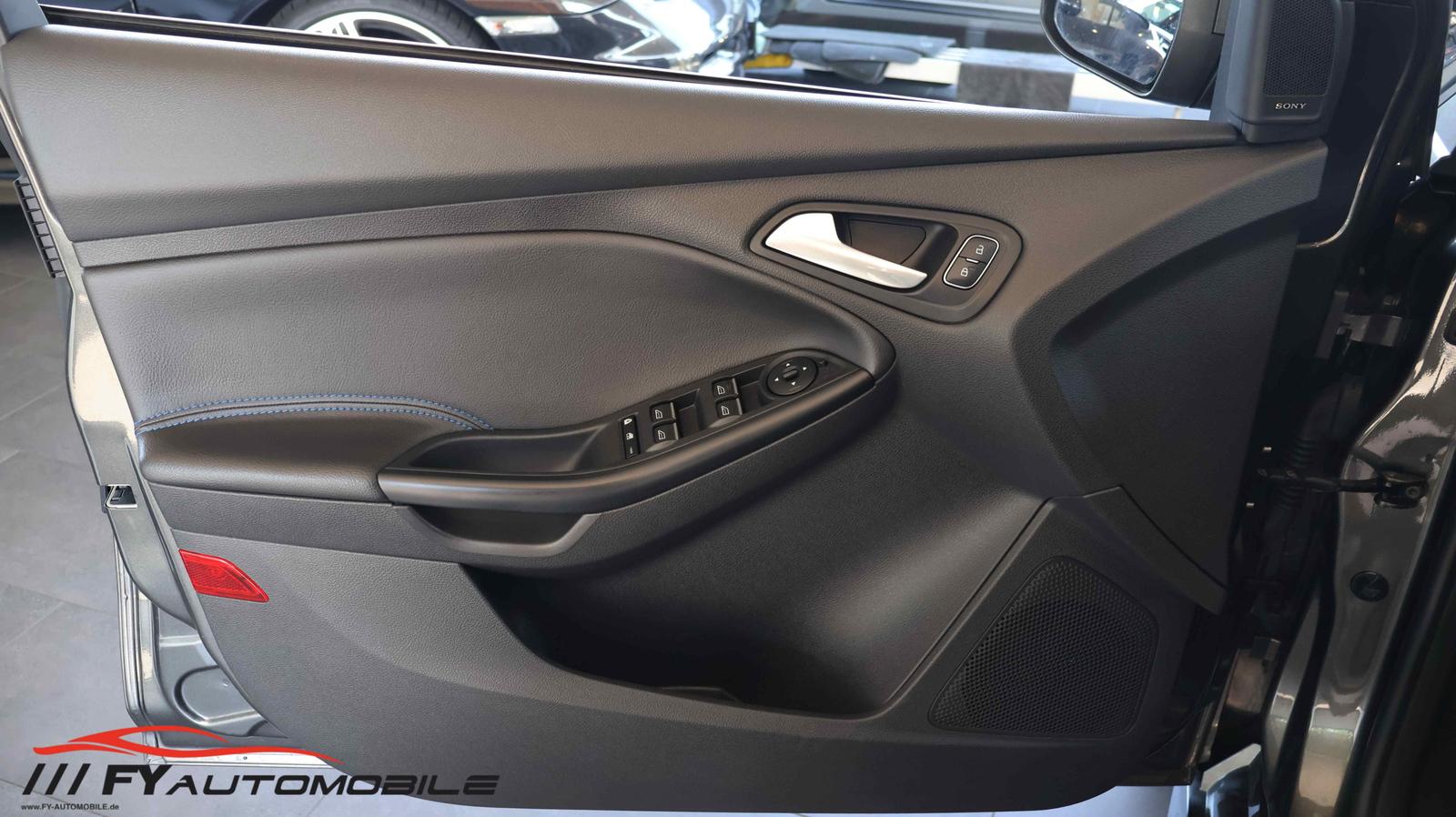 FORD FOCUS RS CAMÉRA* ÉCHAPPEMENT SPORT* GARANTIE*  | 349 ch | 4X4 | BVM |GARANTIE