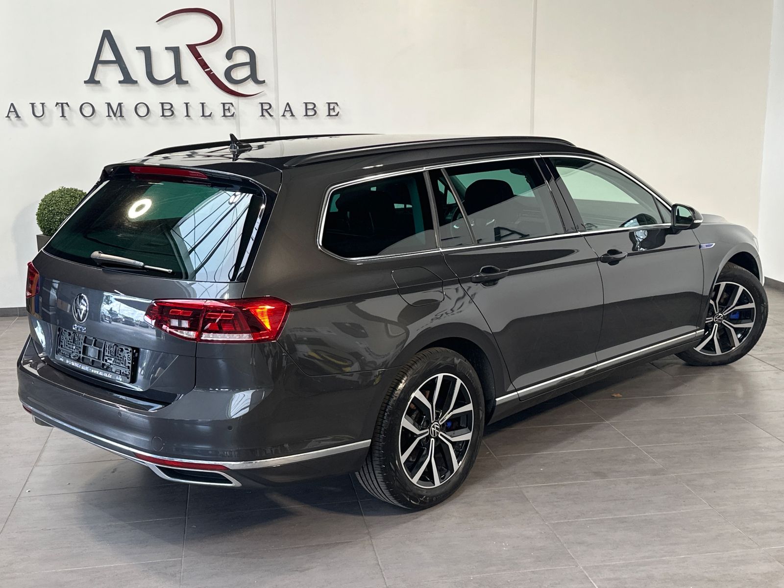 Fahrzeugabbildung Volkswagen Passat Variant GTE R-Line NAV+LED+KAM+HUD+AHK