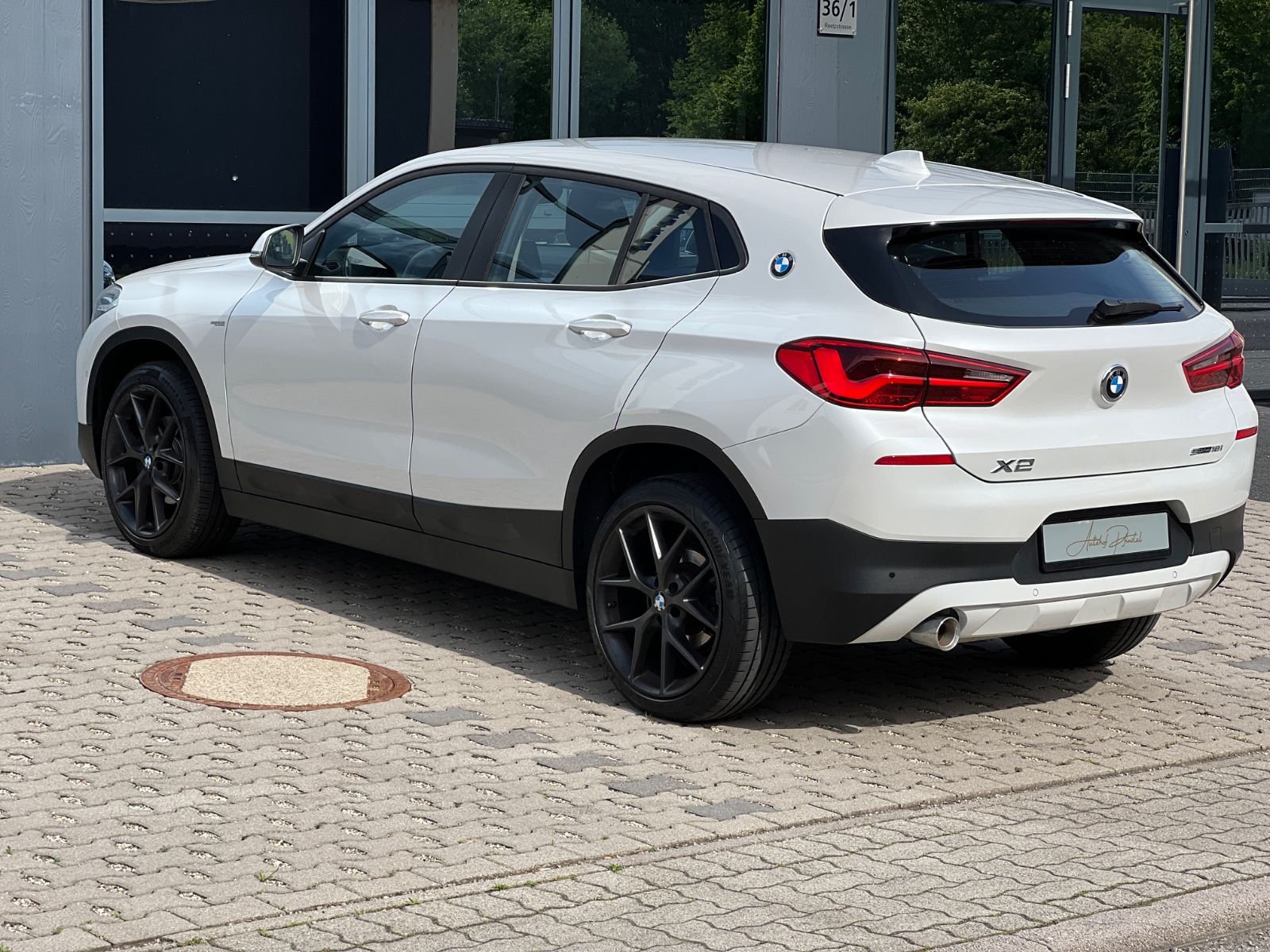 BMW X2 sDrive LED PDC HED-UP foto 8