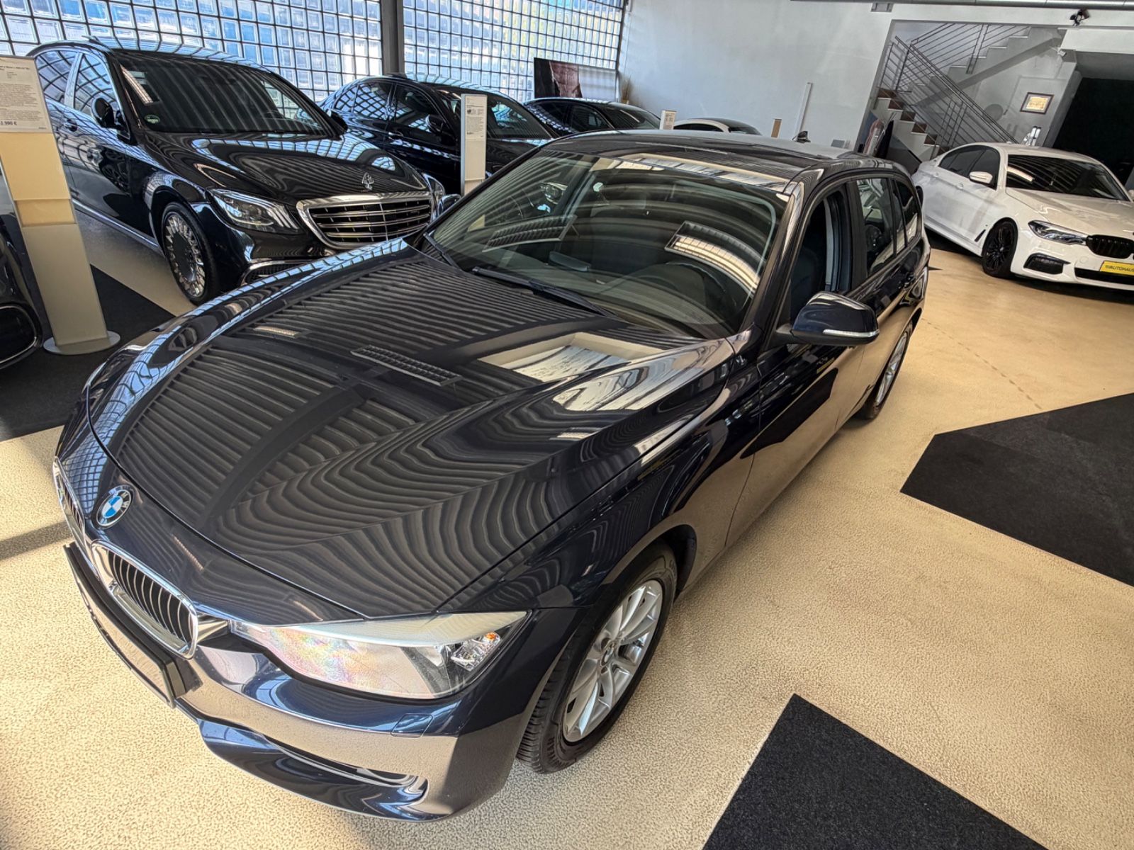 Fahrzeugabbildung BMW 318 3 Touring 318 d