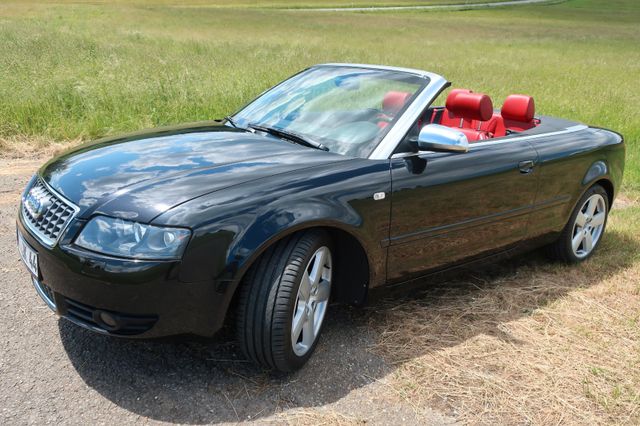 Audi S4  Cabrio, 8 Zylinder, Handschaltung