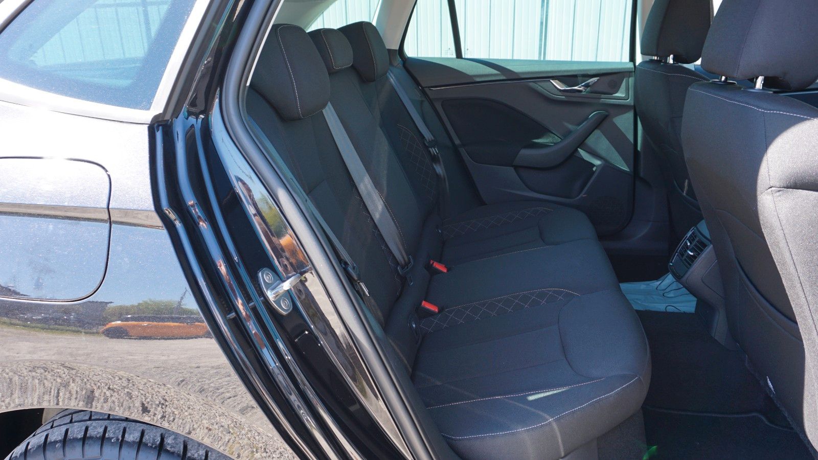Fahrzeugabbildung SKODA Scala Ambition, Kamera, Navi, CarPlay, AHK
