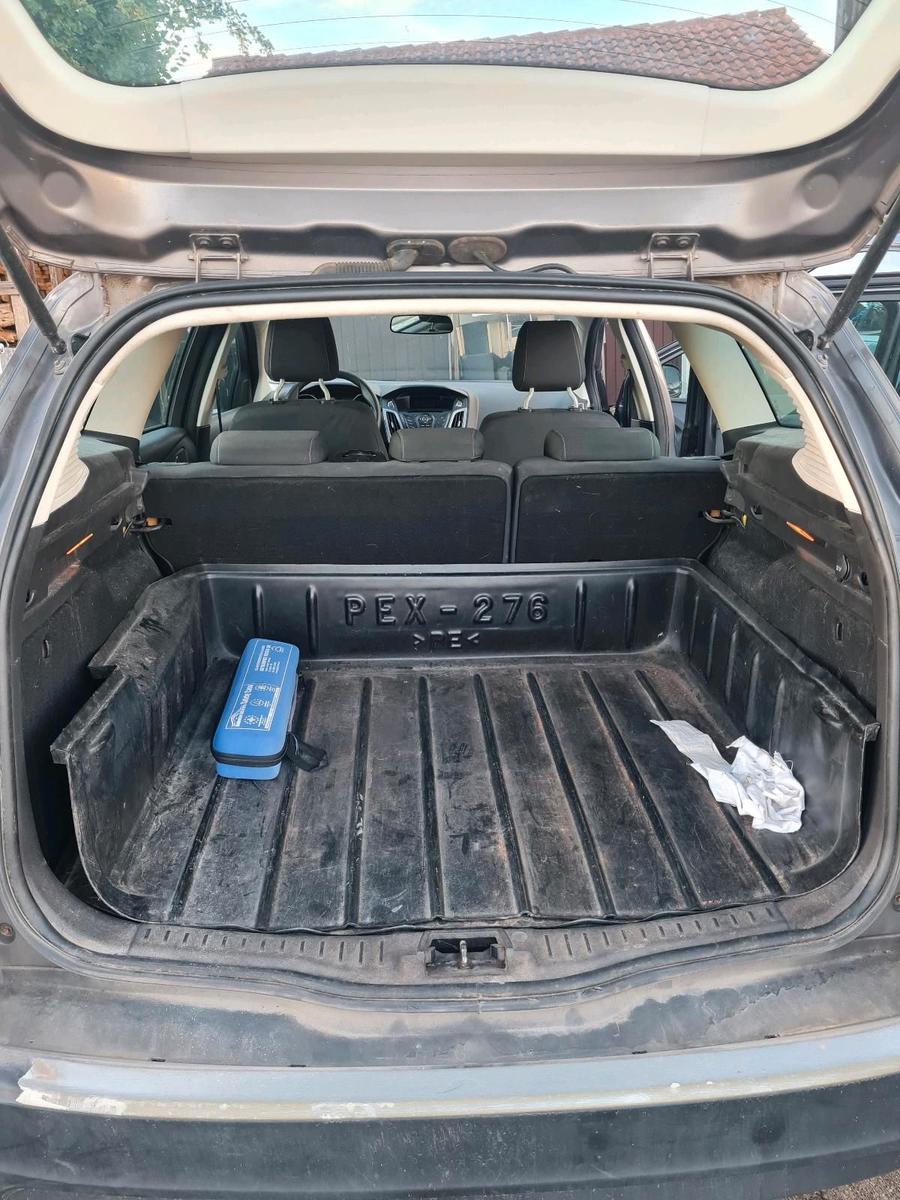 Ford Focus 2011 — photo 6