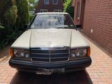Mercedes-Benz 190 W201 - Mercedes-Benz 190: W190