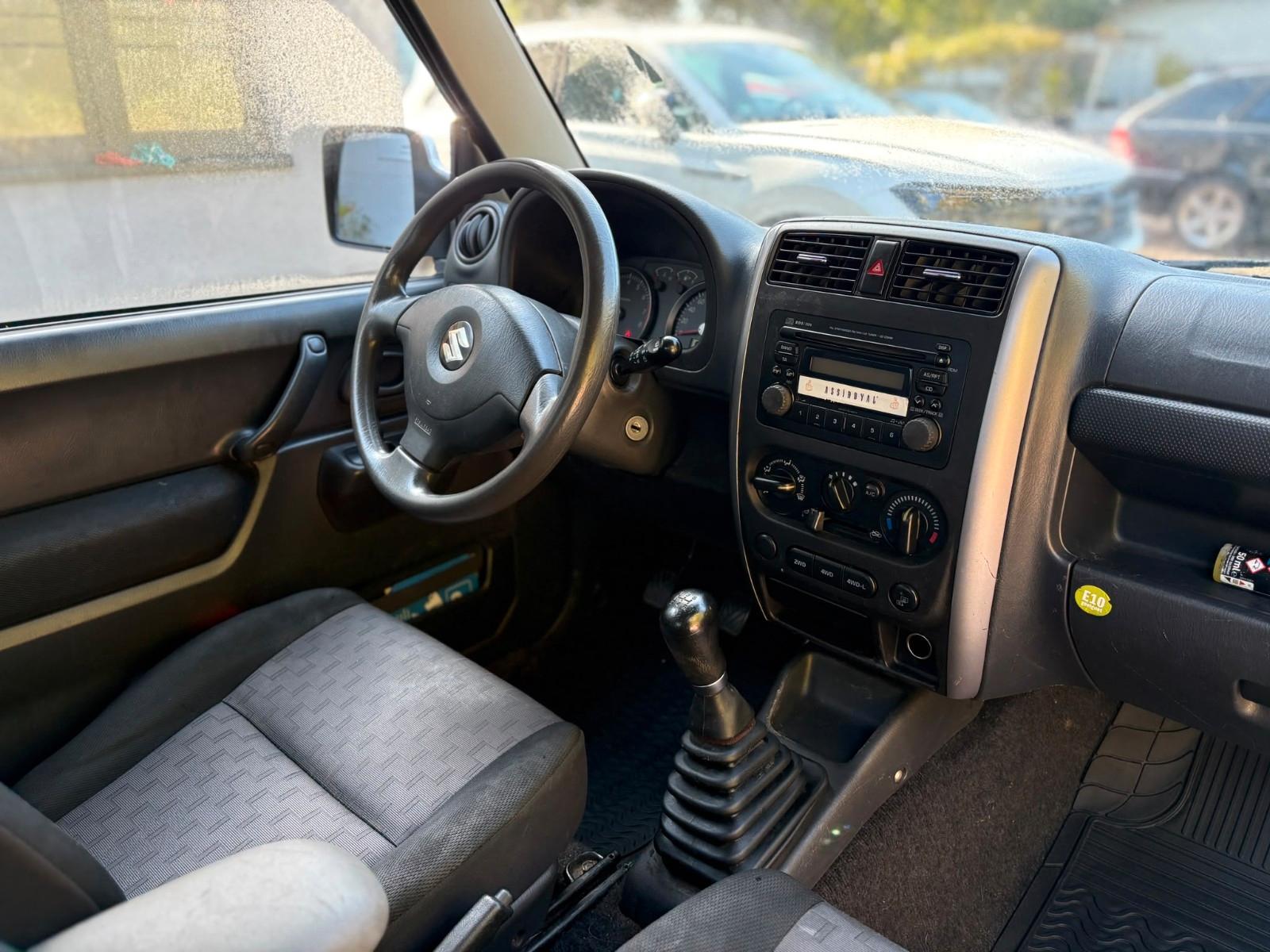 Suzuki Jimny 2010 — photo 5