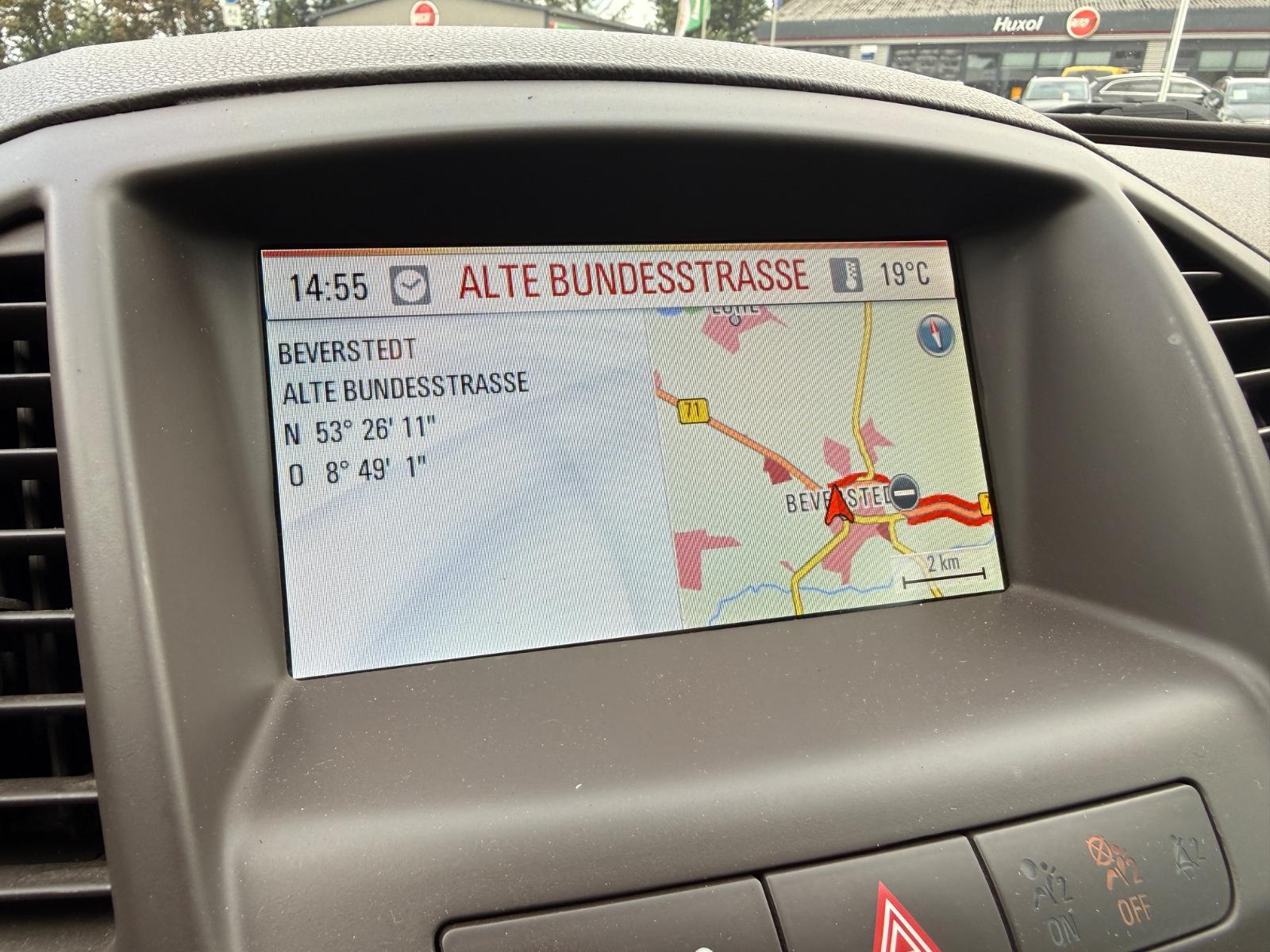 Opel Insignia 2013 — photo 17