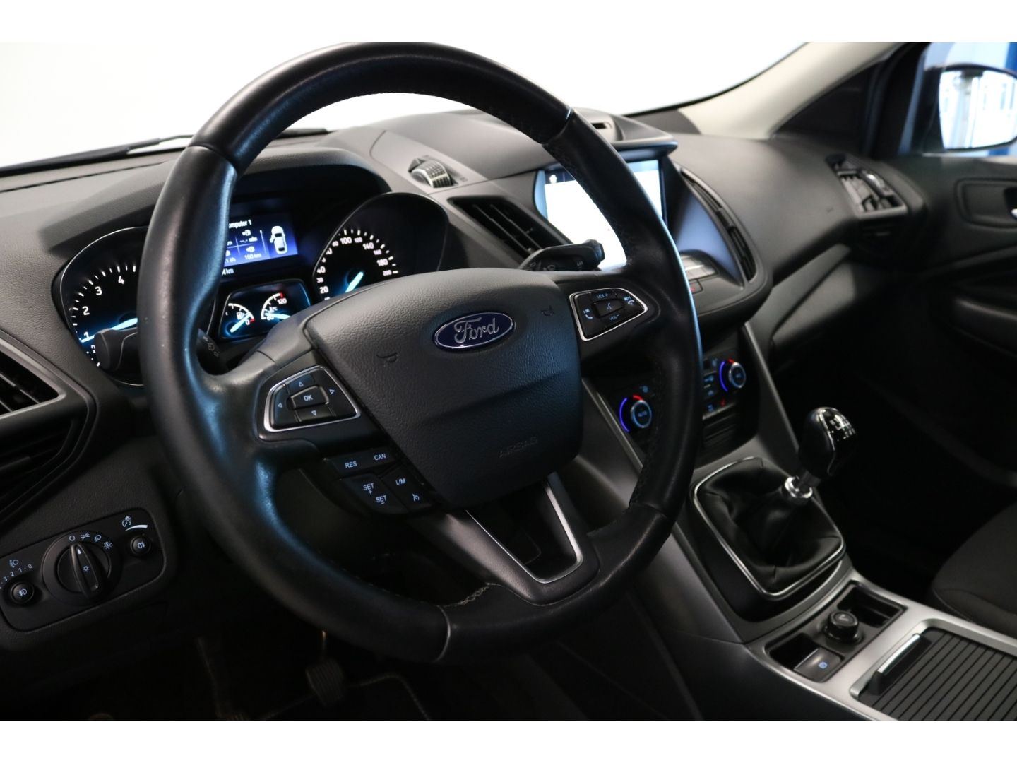 Fahrzeugabbildung Ford Kuga 1,5 Ecoboost Cool & Connect Start Stopp