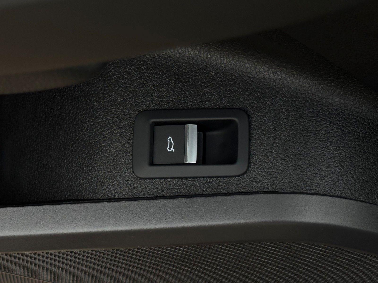 Fahrzeugabbildung Audi Q5 2.0 TFSI quattro basis Leder Kamera SHZ ACC