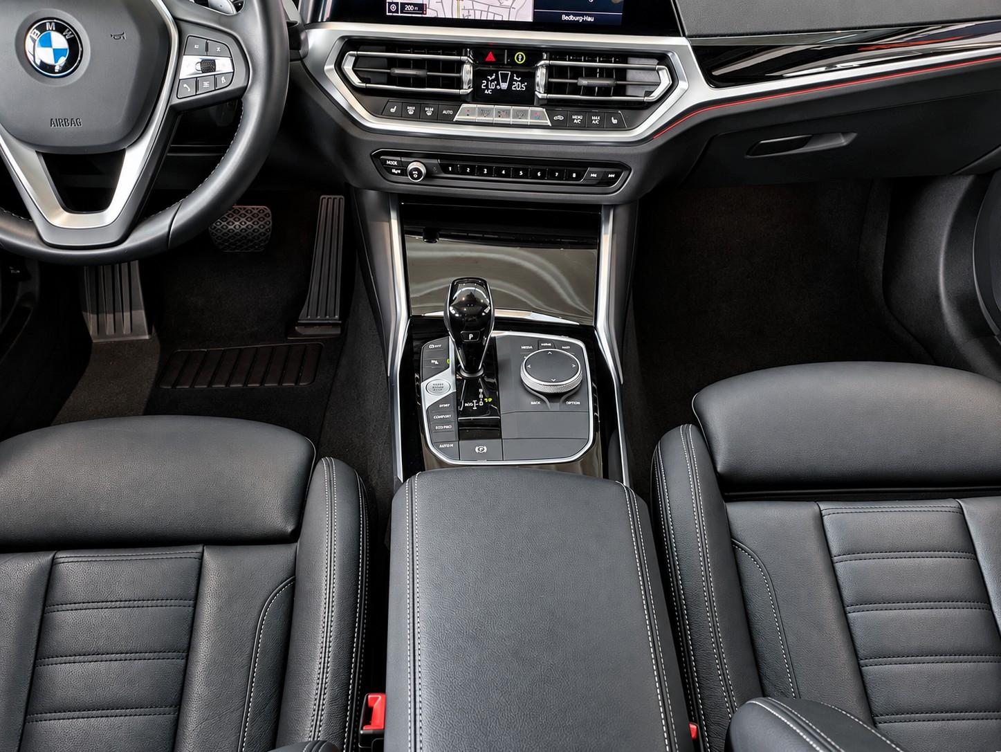BMW 330d xDrive SAG LUXURY LEDER VIRTUAL  PANO LED