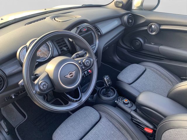 Fahrzeugabbildung MINI Cooper Cabrio Chili+LED+Harman&Kardon+Sportsitze