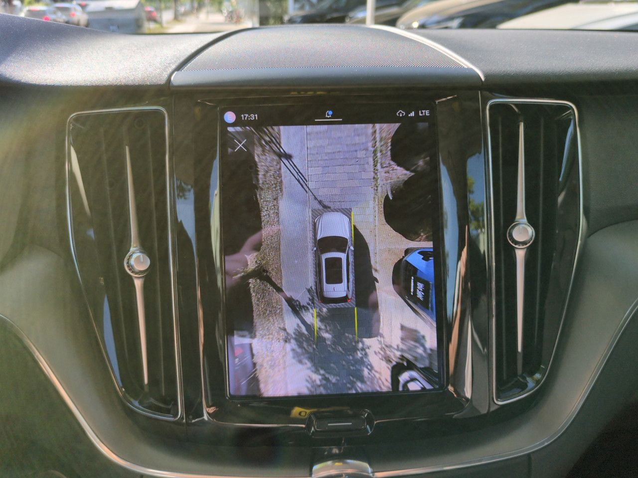 Volvo XC 60 Momentum Pro 2WD foto 22