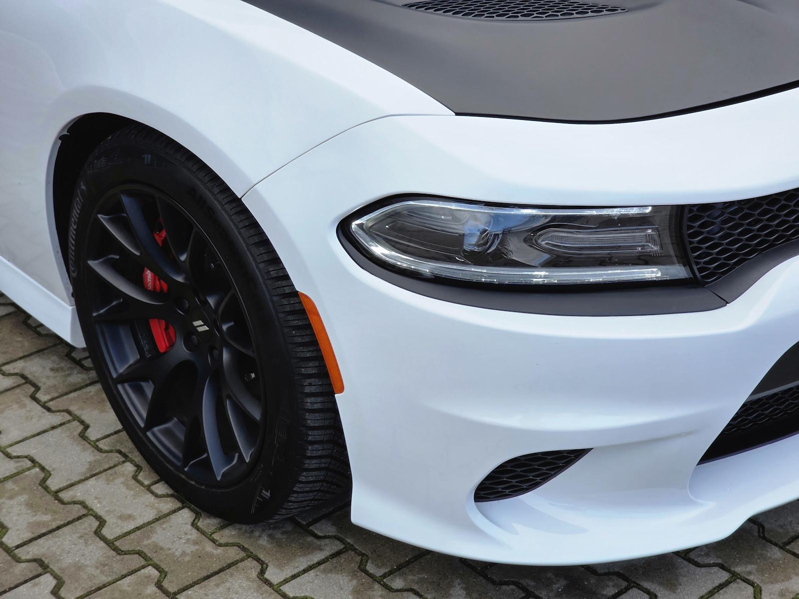 Dodge Charger SRT Hellcat Brembo LED Harman Kardon